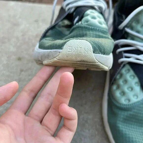 Nike Huarache Type Jumper Fog Olive Green - Picture 13 of 14